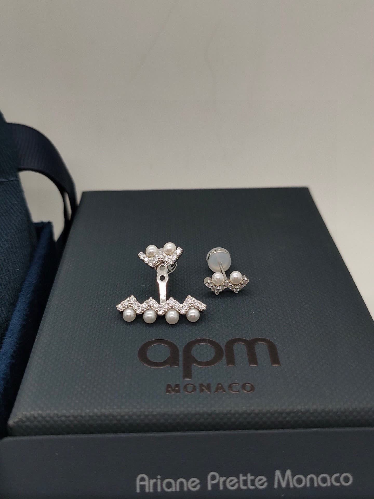 APM Monaco Elegant Silver and Pearl Stud Earrings